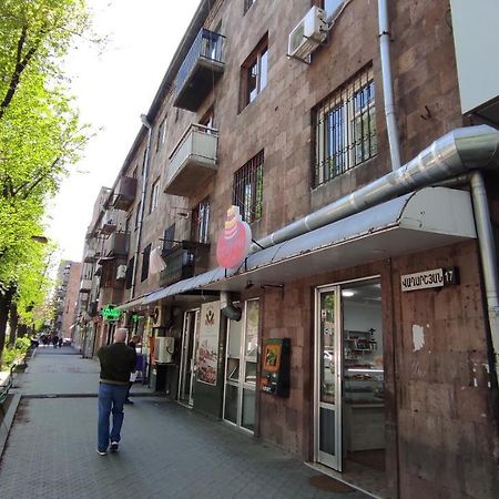 Appartment Lux, 2 Bedroom Jerevan Eksteriør bilde